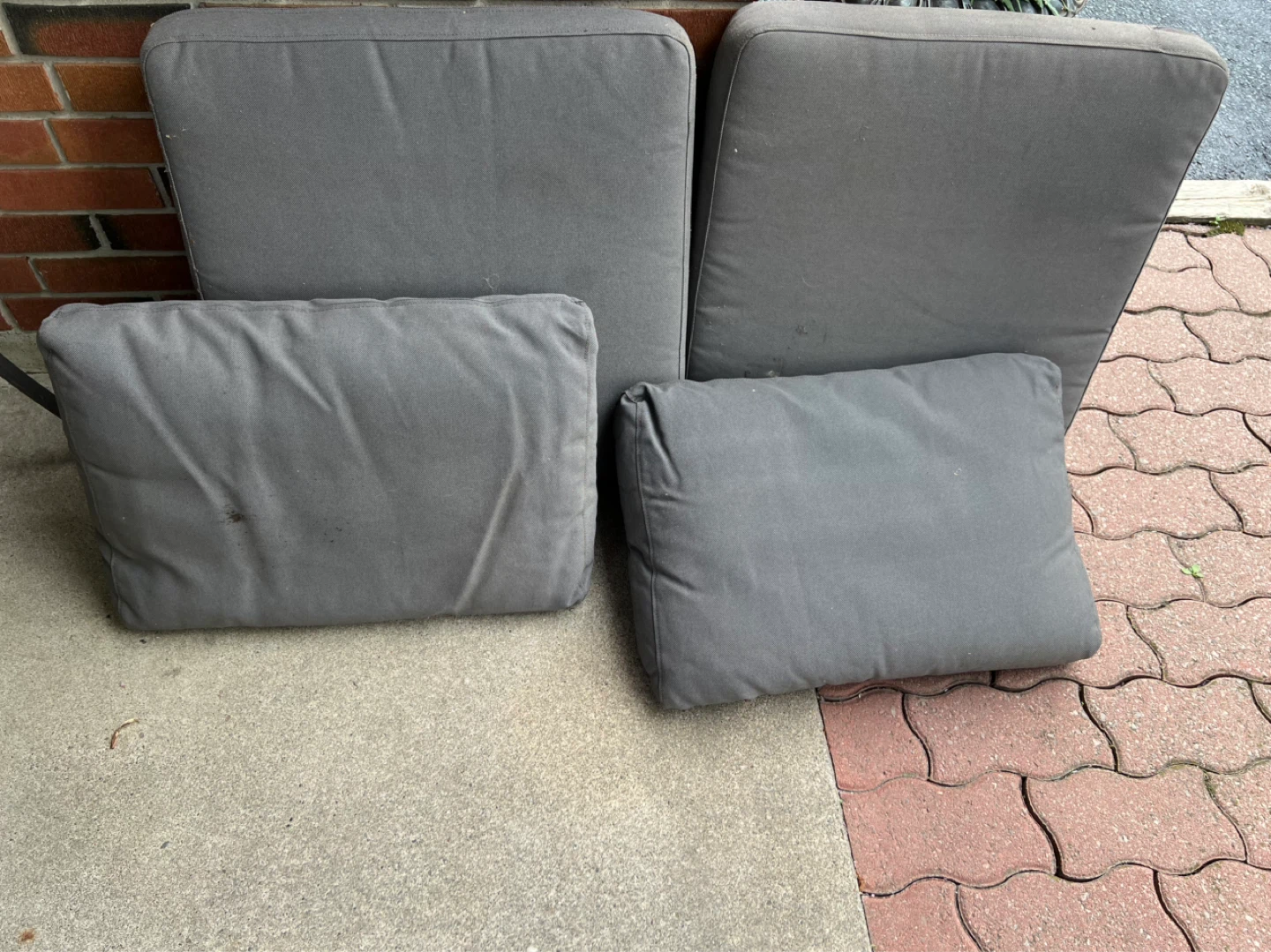 Set of 2 Wooden Outdoor Chairs with Cushions - photo 2