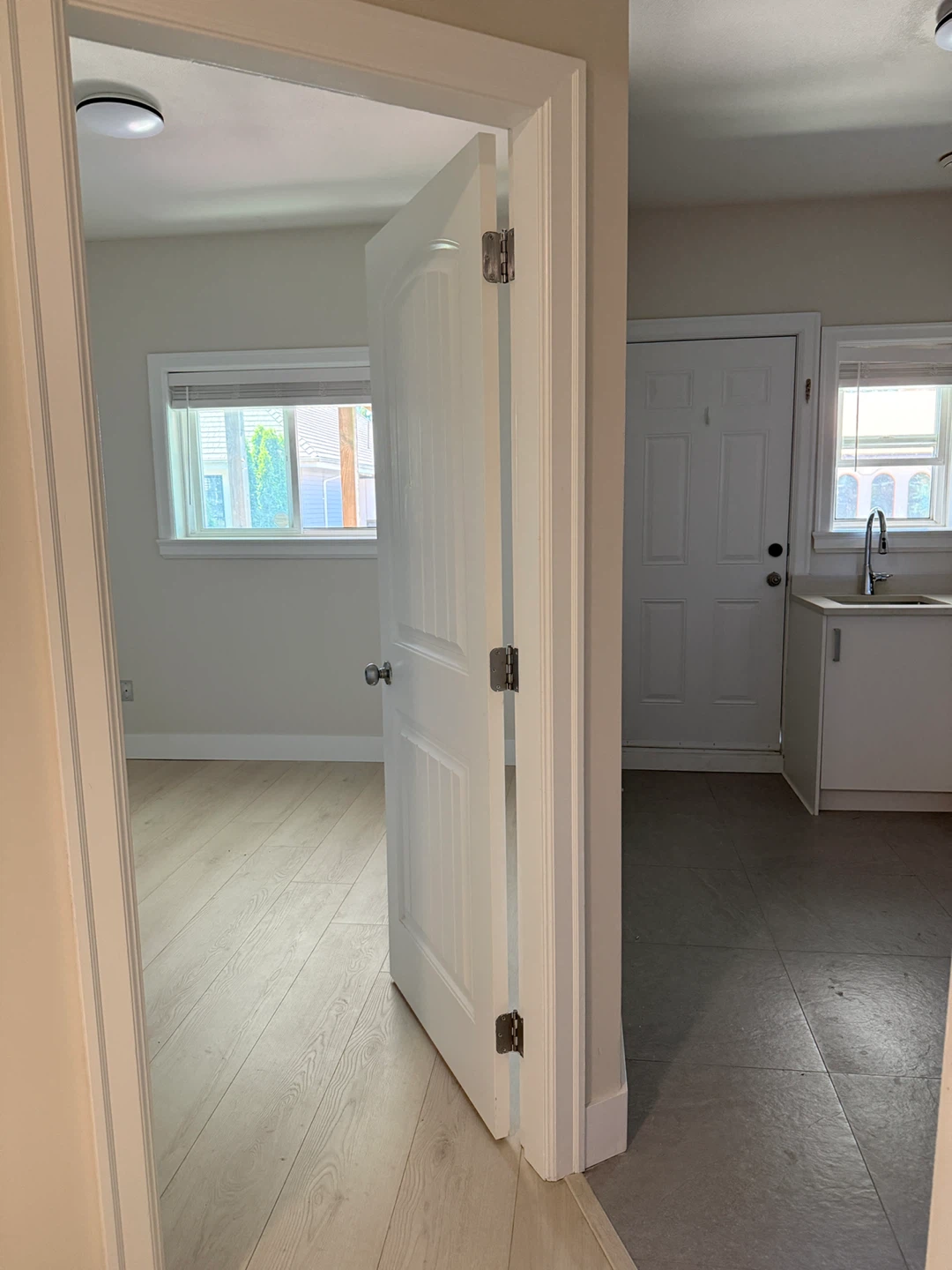 2 bed 1 bath house - photo 2