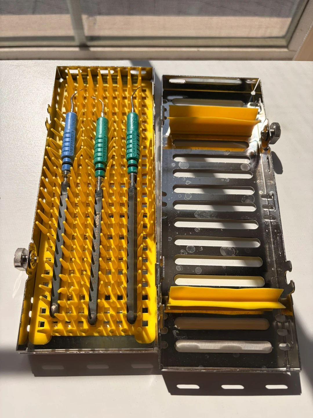 Hygiene kit + 3 new cavi tips, 2 hand pieces - photo 3