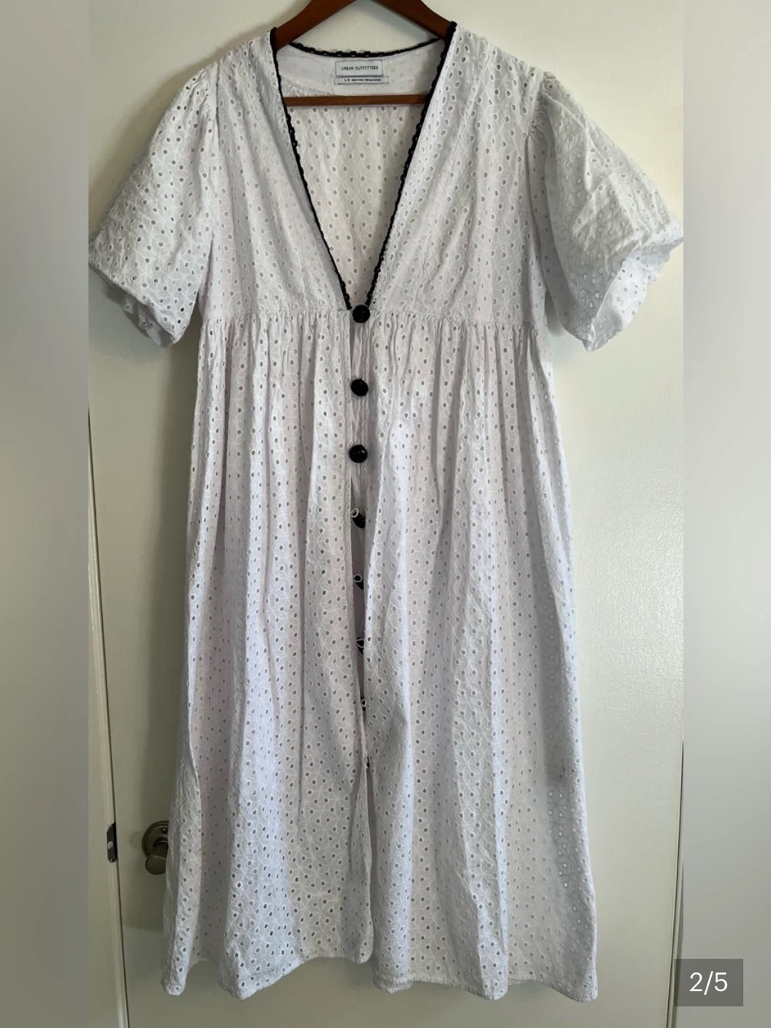 Urban Outfitters White Eyelet Midi Dress ⚽ - photo 2