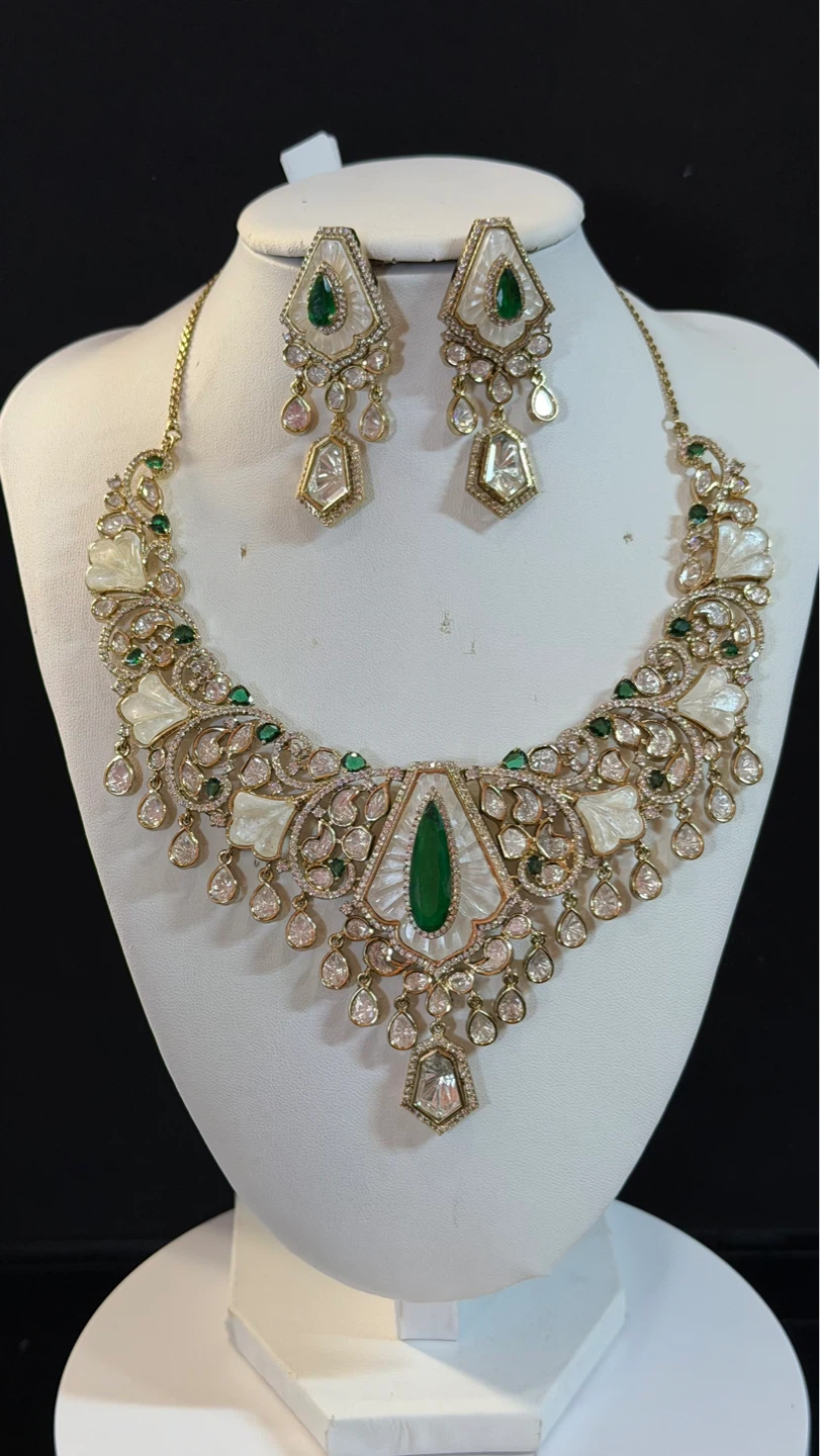 Green with mother of pearl moissanite necklace set