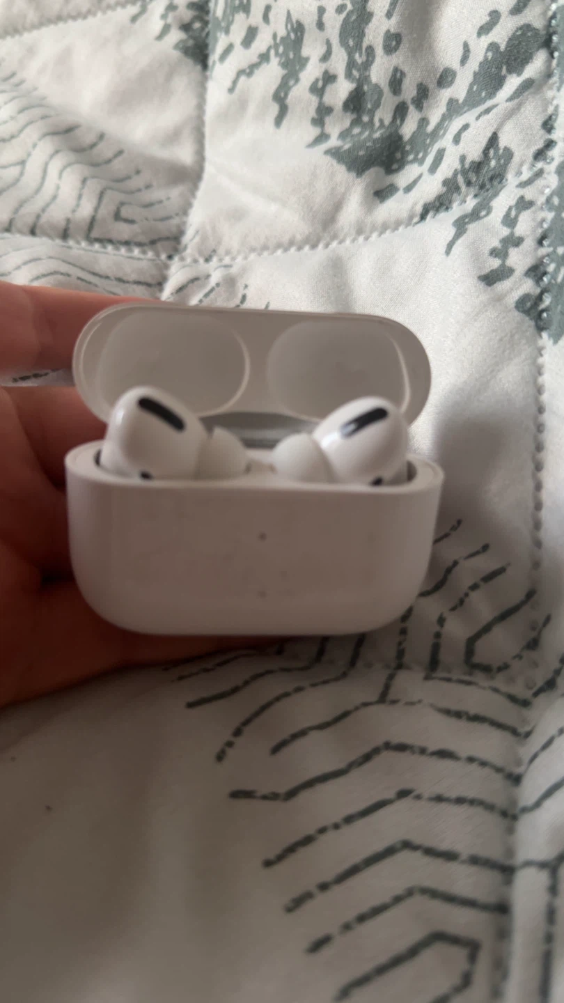 Apple AirPods Pro (1st Gen)
