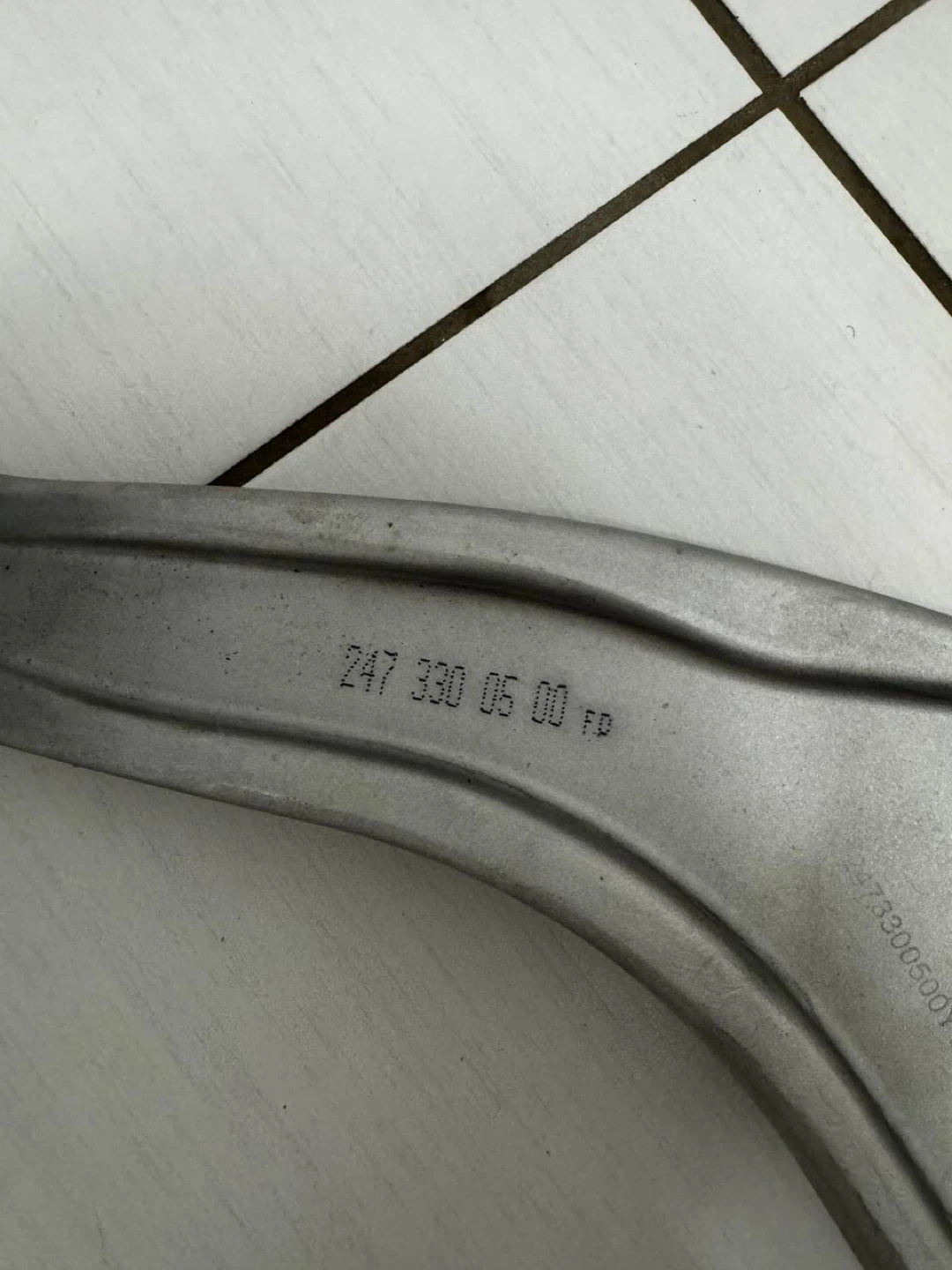 NEW Mercedes-Benz Front Left Lower Control Arm - photo 4