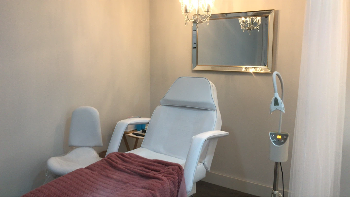 medical spa treatment chair - photo 3