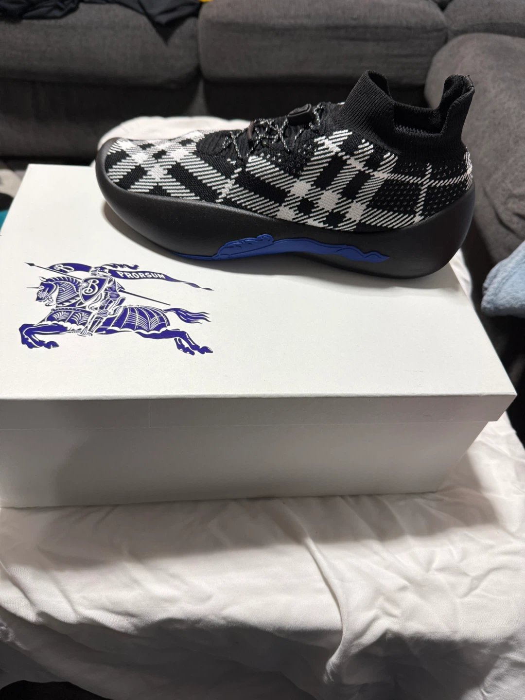 Burberry Sneakers - Size 44 - photo 3