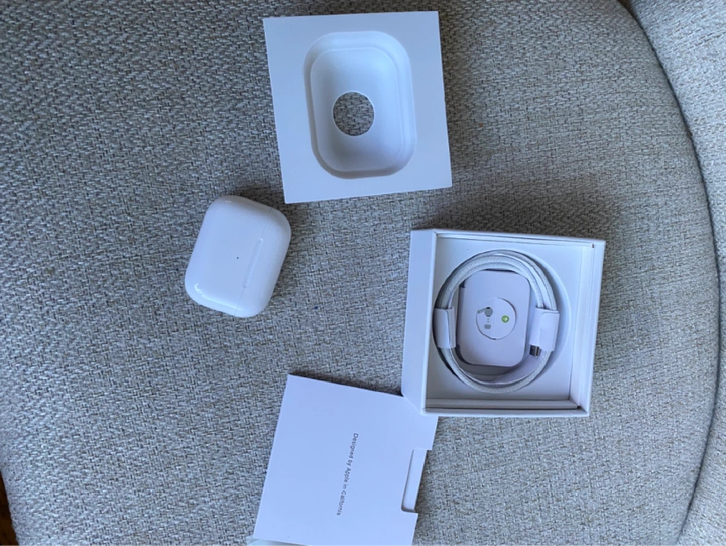 Apple AirPods Pro (2nd generation) - photo 4
