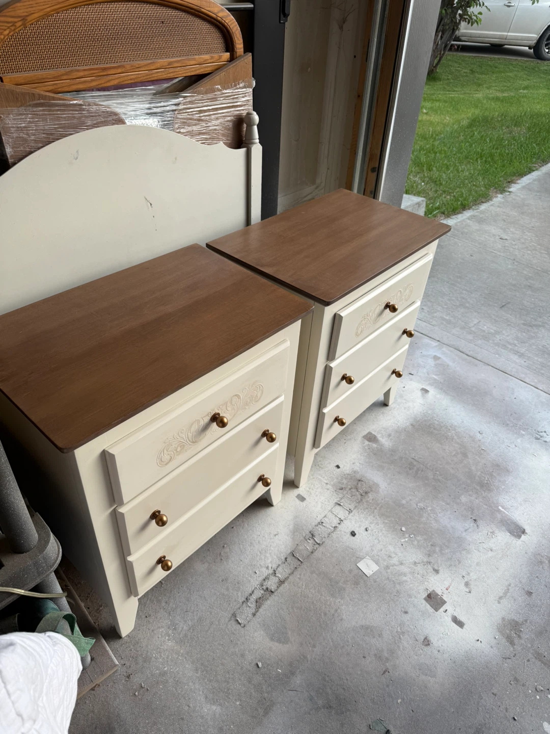 Nightstands set of 2 - photo 5