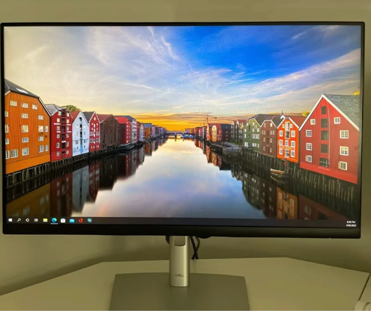 Dell Monitor - Silver P2425H monitor OPEN BOX BRAND NEW