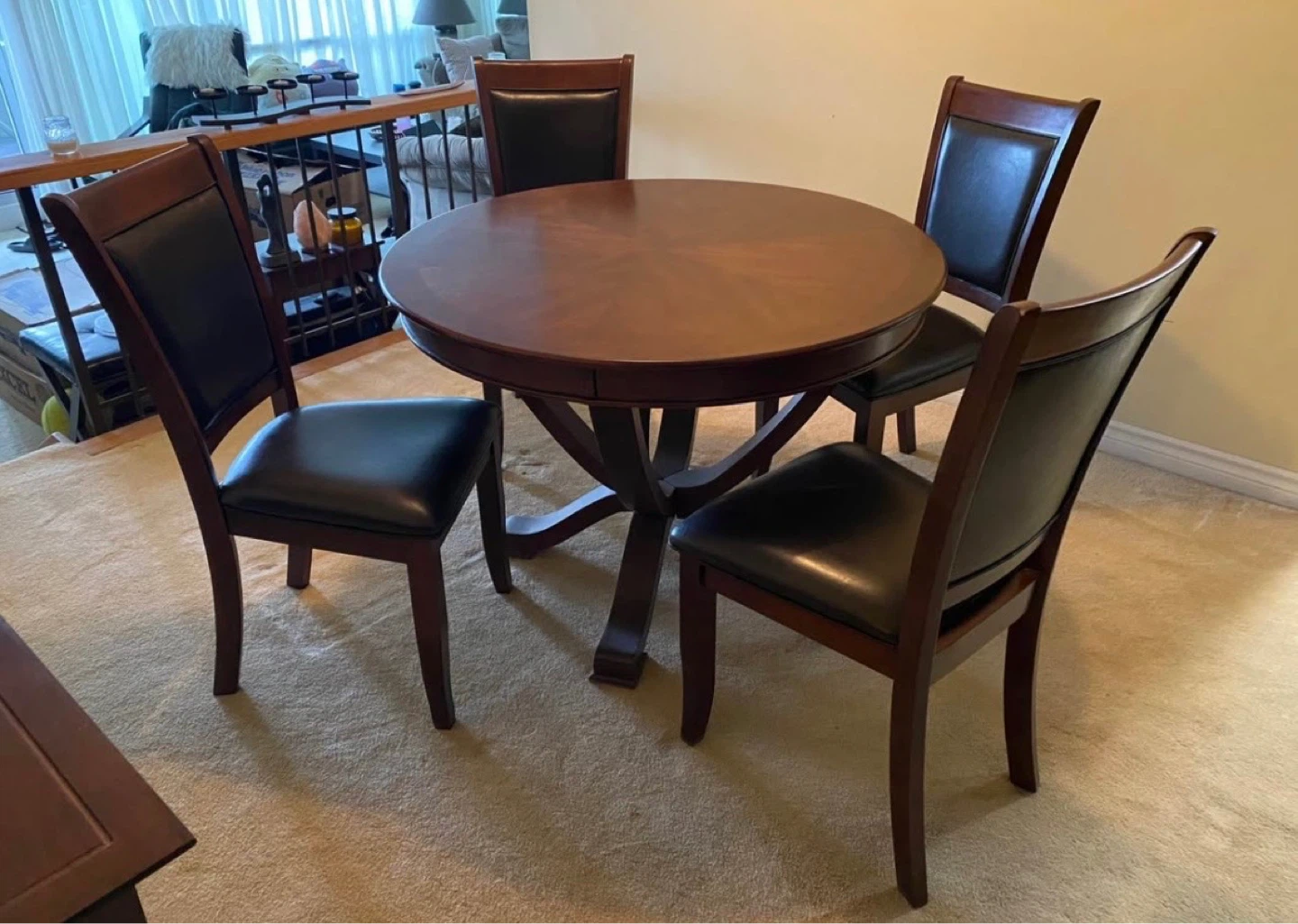 Round Dining Table with 4 Chairs