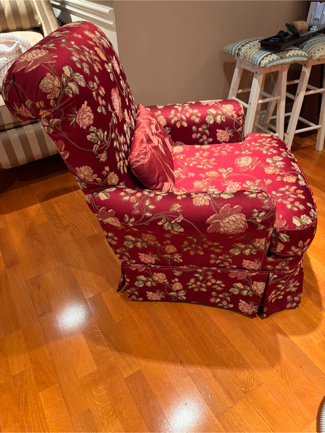 Floral Swivel Accent Chair - photo 2