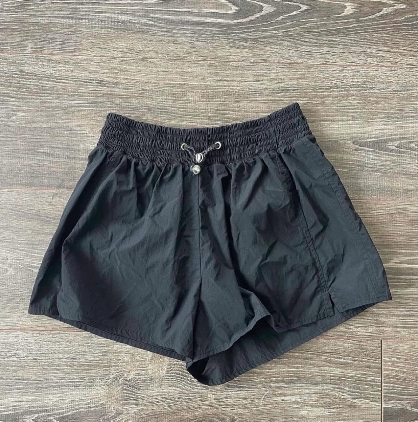 ⚽️Bershka shorts size small