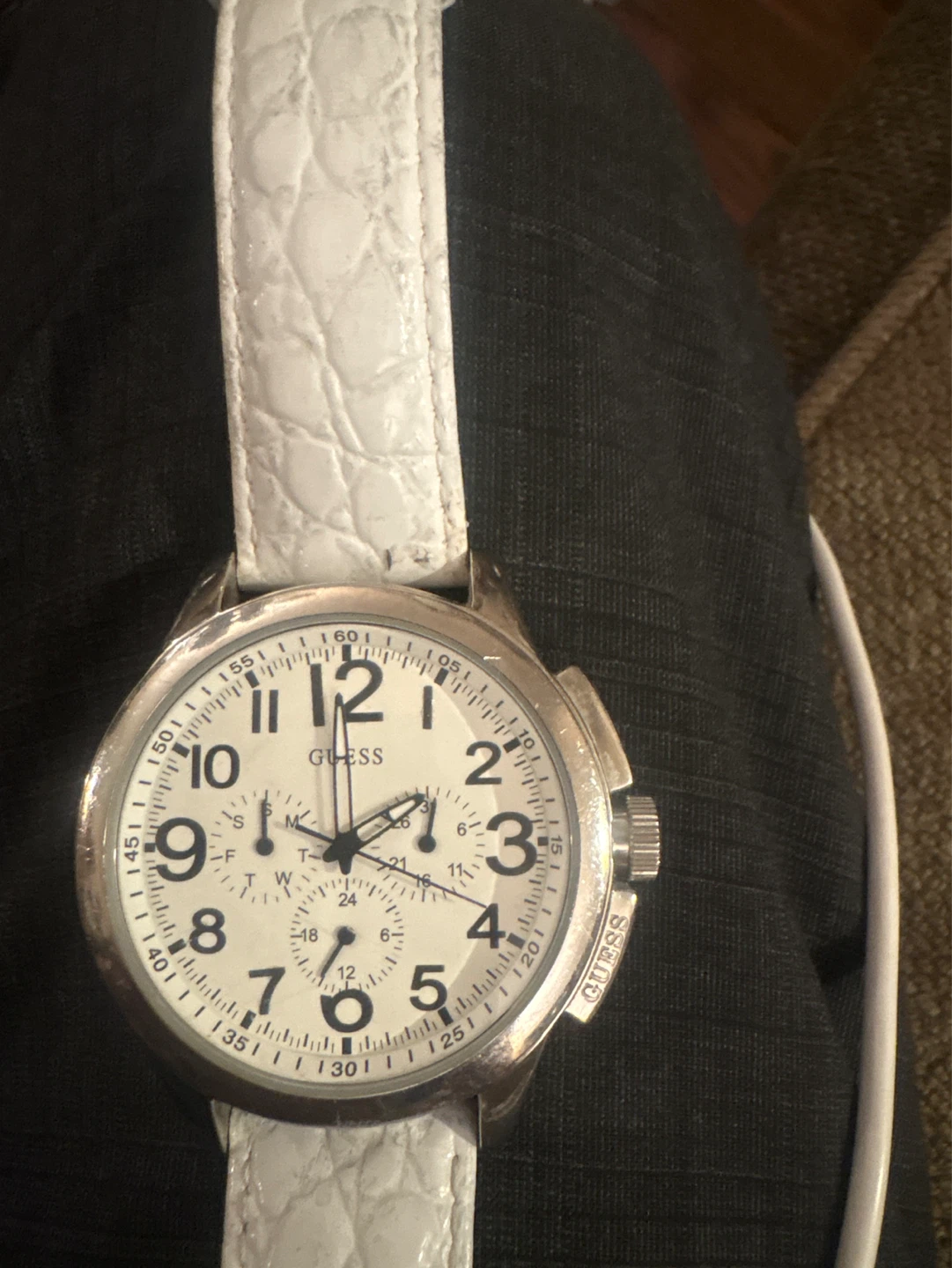 ⚽️GUESS White Leather Strap Watch - photo 2