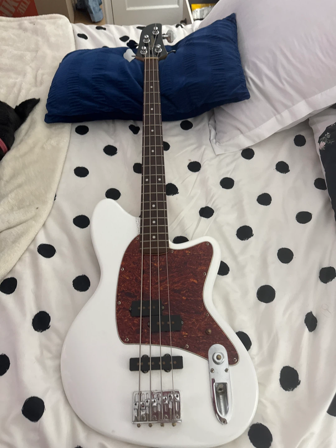 Ibanez White Electric Bass Guitar