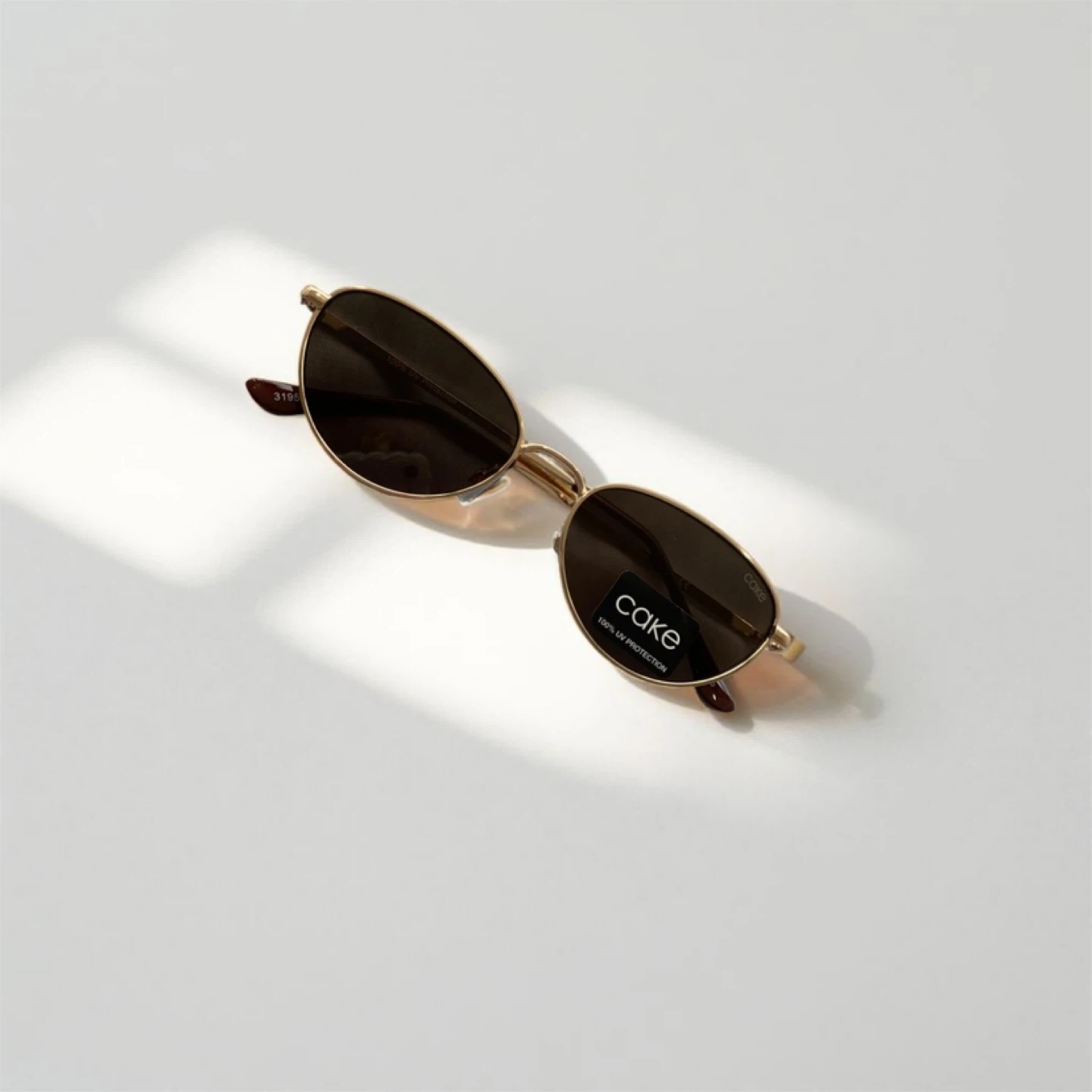 ✨ CAKE Eyewear Gold Oval Sunglasses - New! ⚽️✨ - photo 2