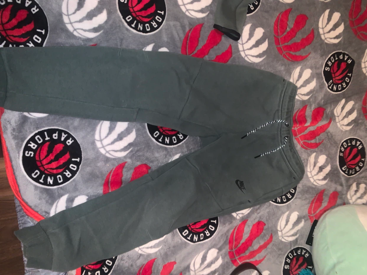Nike Tech Fleece Tracksuit - Grey - Medium/Large - photo 5