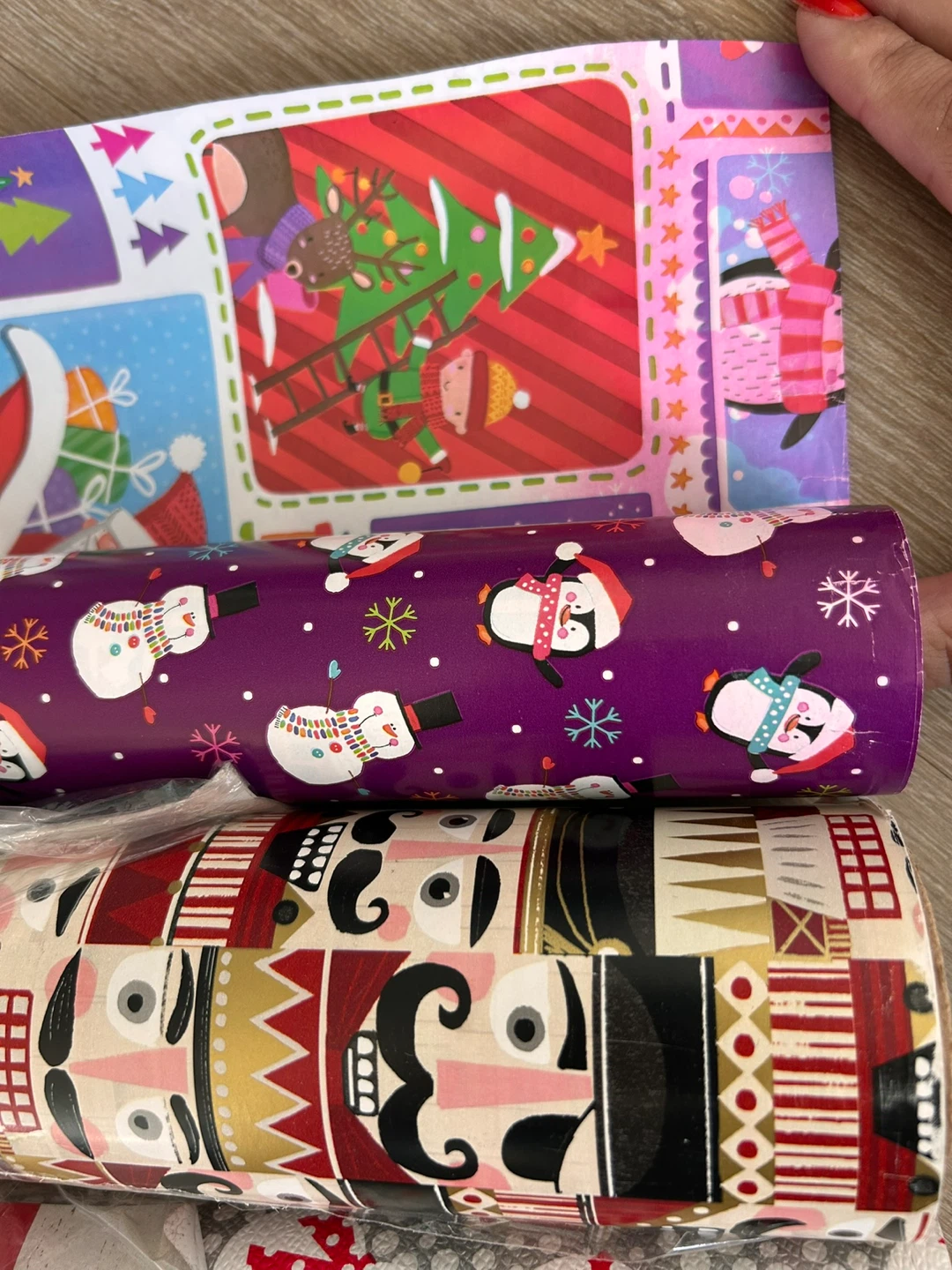 ⚽️ Wrapping Paper Lot (3 Rolls) – All for $5! - photo 5