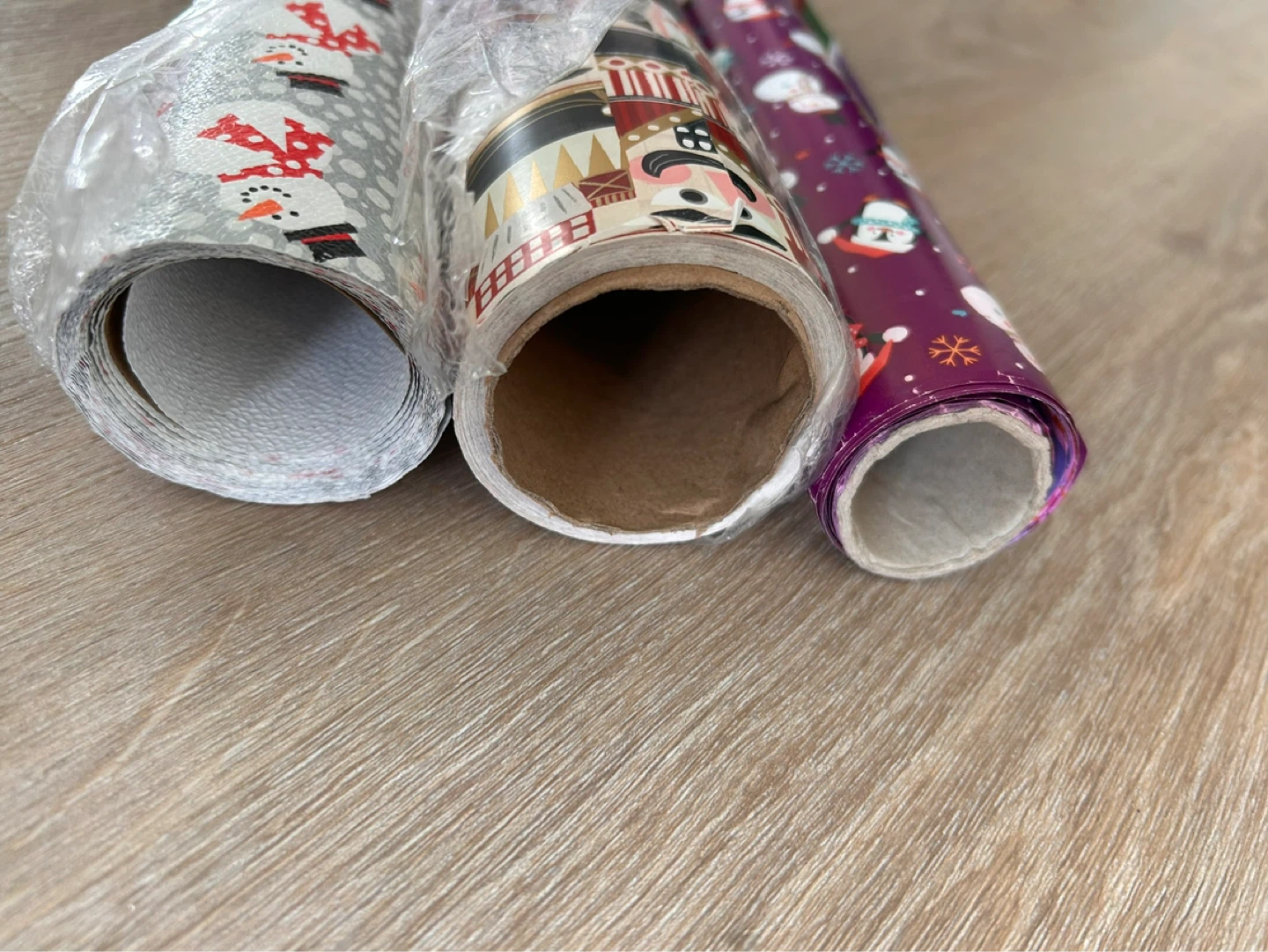 ⚽️ Wrapping Paper Lot (3 Rolls) – All for $5! - photo 2