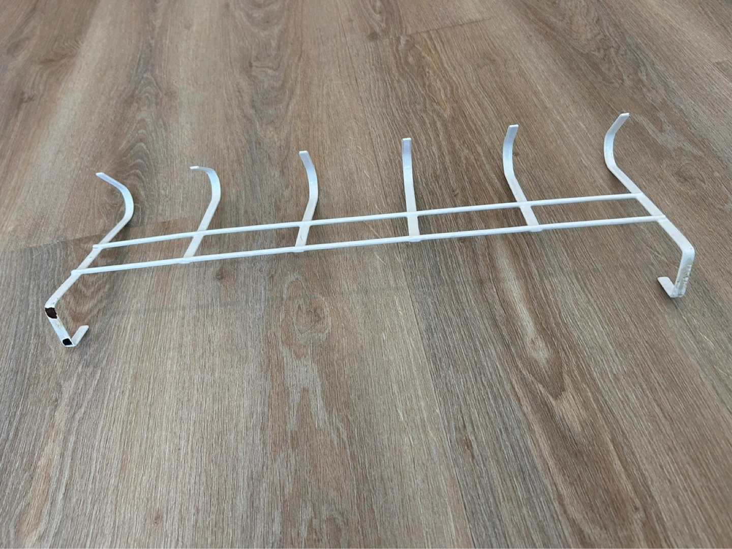 ⚽️ White Metal Over-the-Door Organizer Rack (6 Hooks) - photo 4