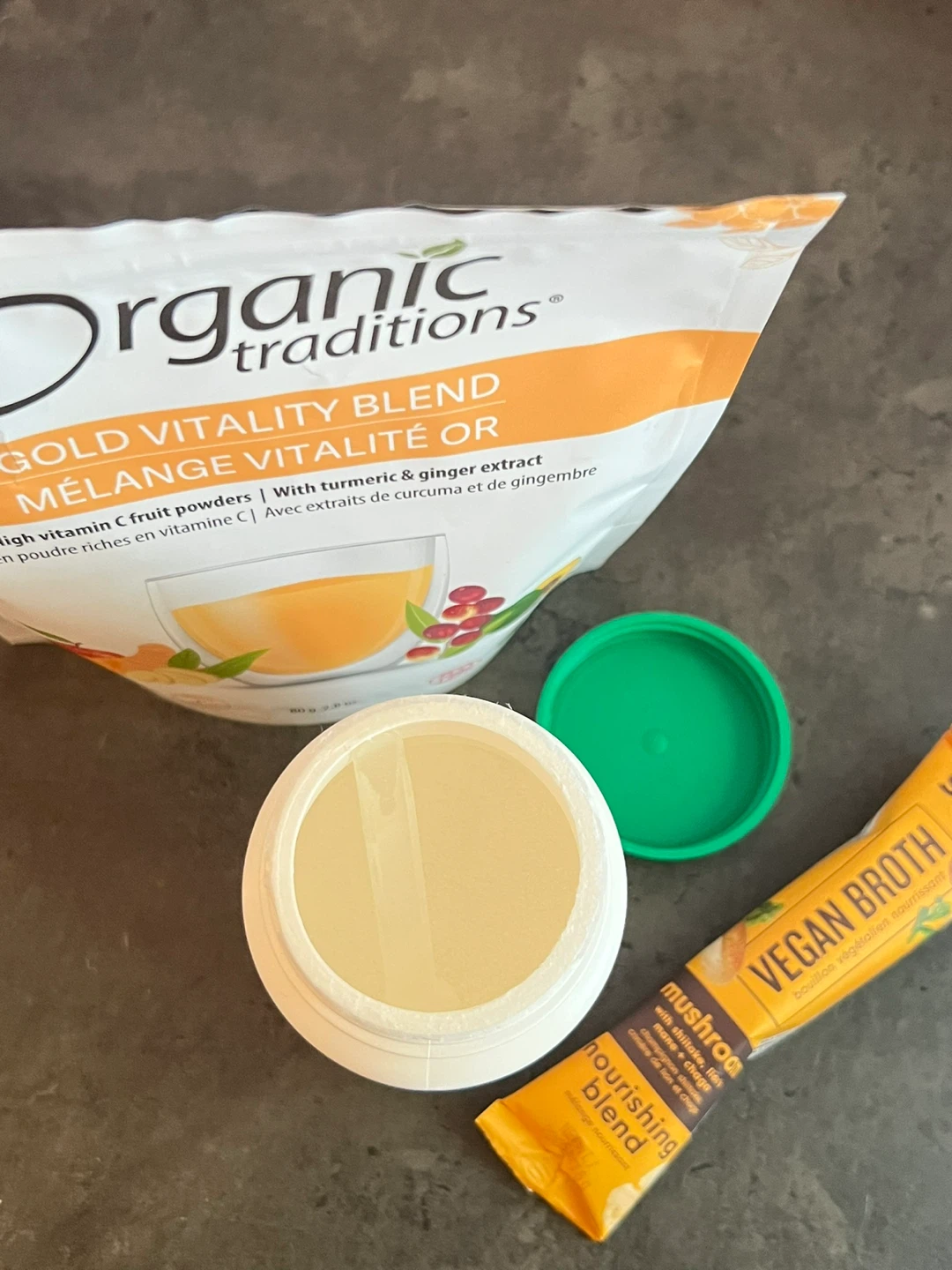 Gold Vitality Blend, Hyaluronic Acid & Vegan Broth Packet - photo 5