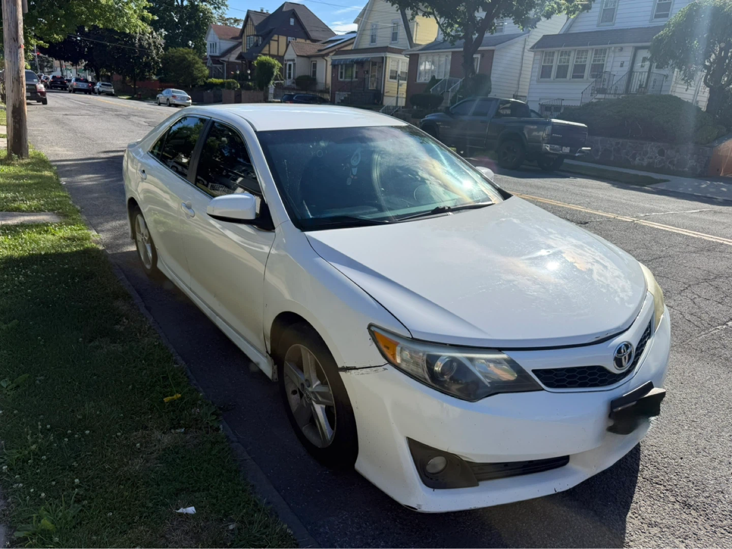 White Toyota Camry Sedan - photo 4
