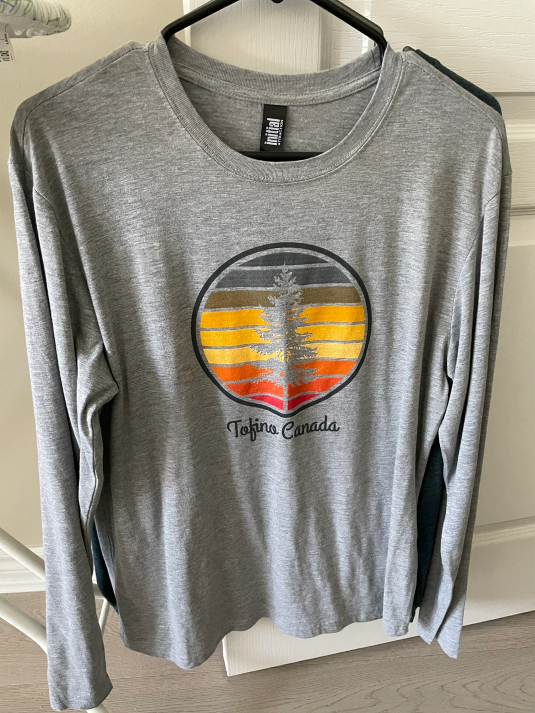 Tofino Canada men medium size Long Sleeve T-Shirt ⚽