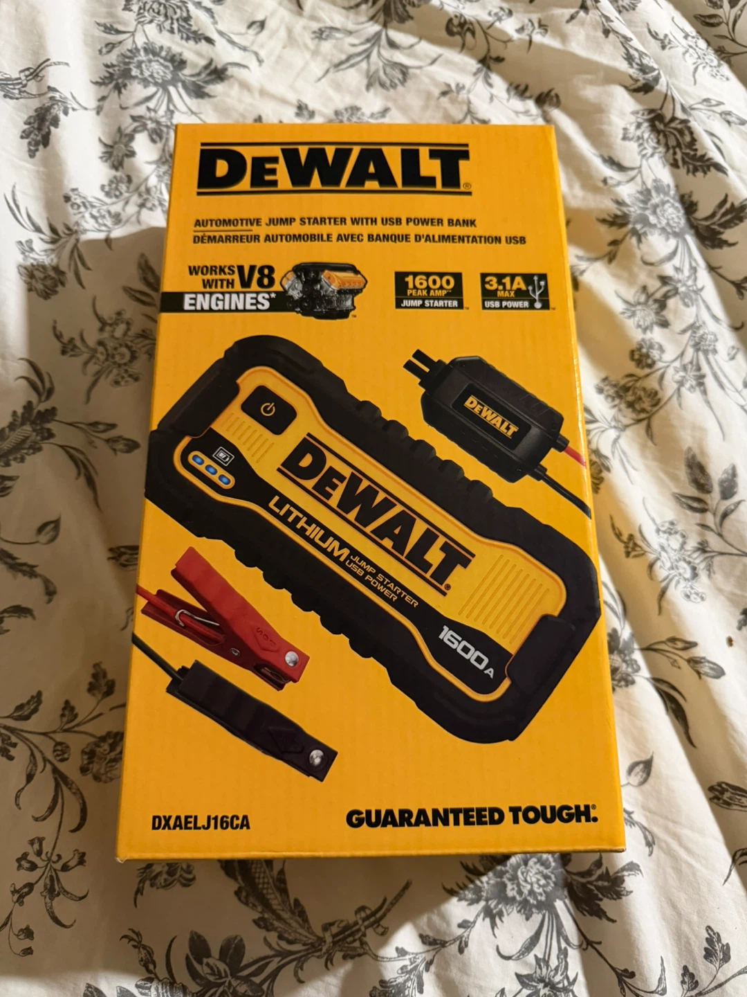 DEWALT Jump Starter with USB Power Bank DXAELJ16CA