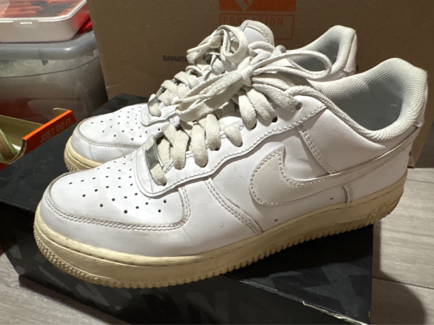 Nike Air Force 1 - size 8