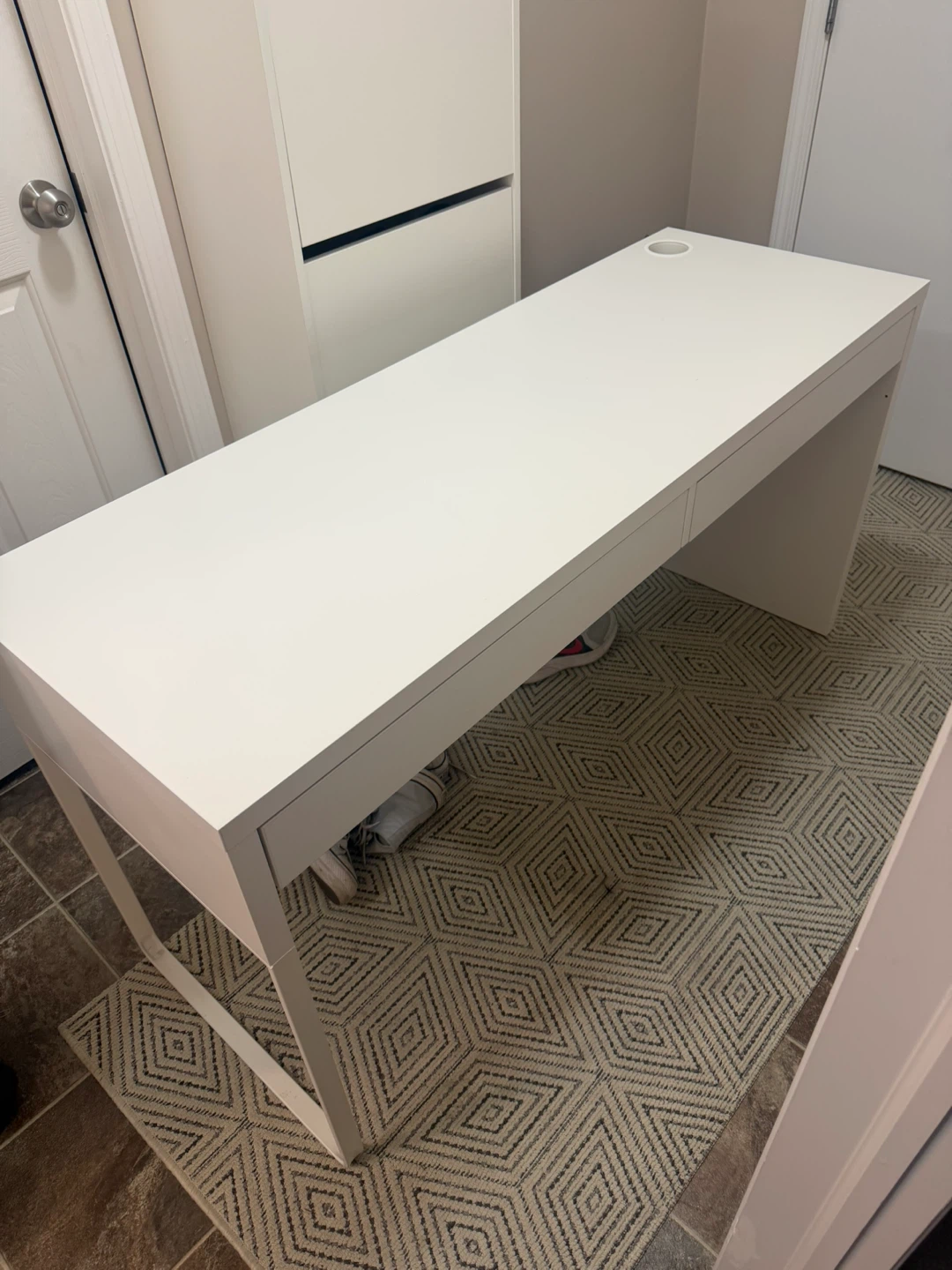 IKEA MICKE Desk - White