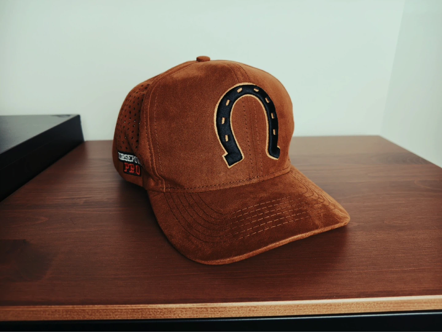 ⚽️ Horsepower Pro Suede Snapback Hat (Excellent Condition)