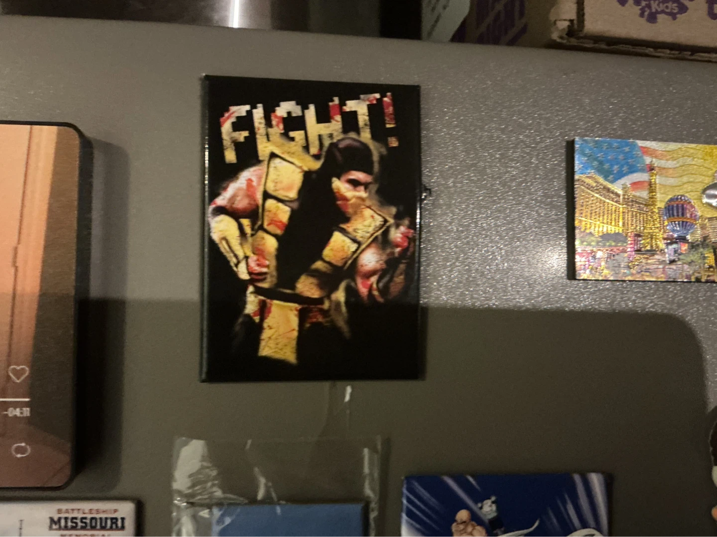 Mortal Kombat Scorpion "FIGHT!" Magnet ⚽