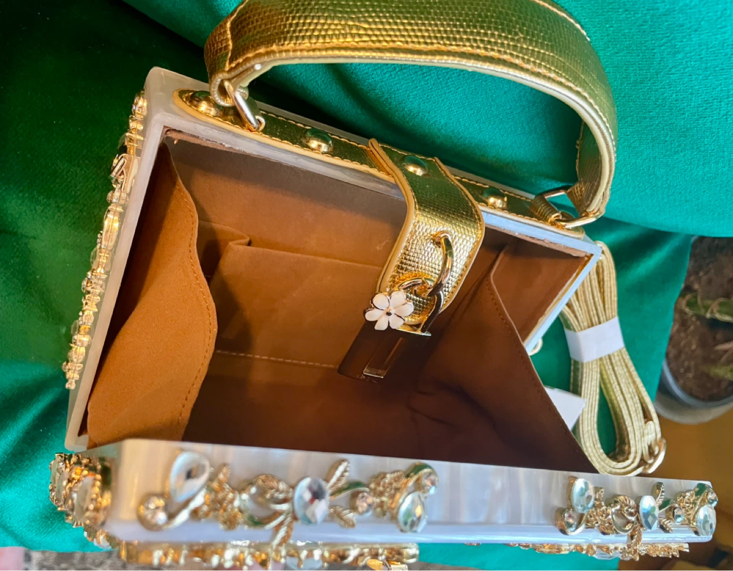 Embellished White Box Clutch with Gold Chain Strap - photo 5