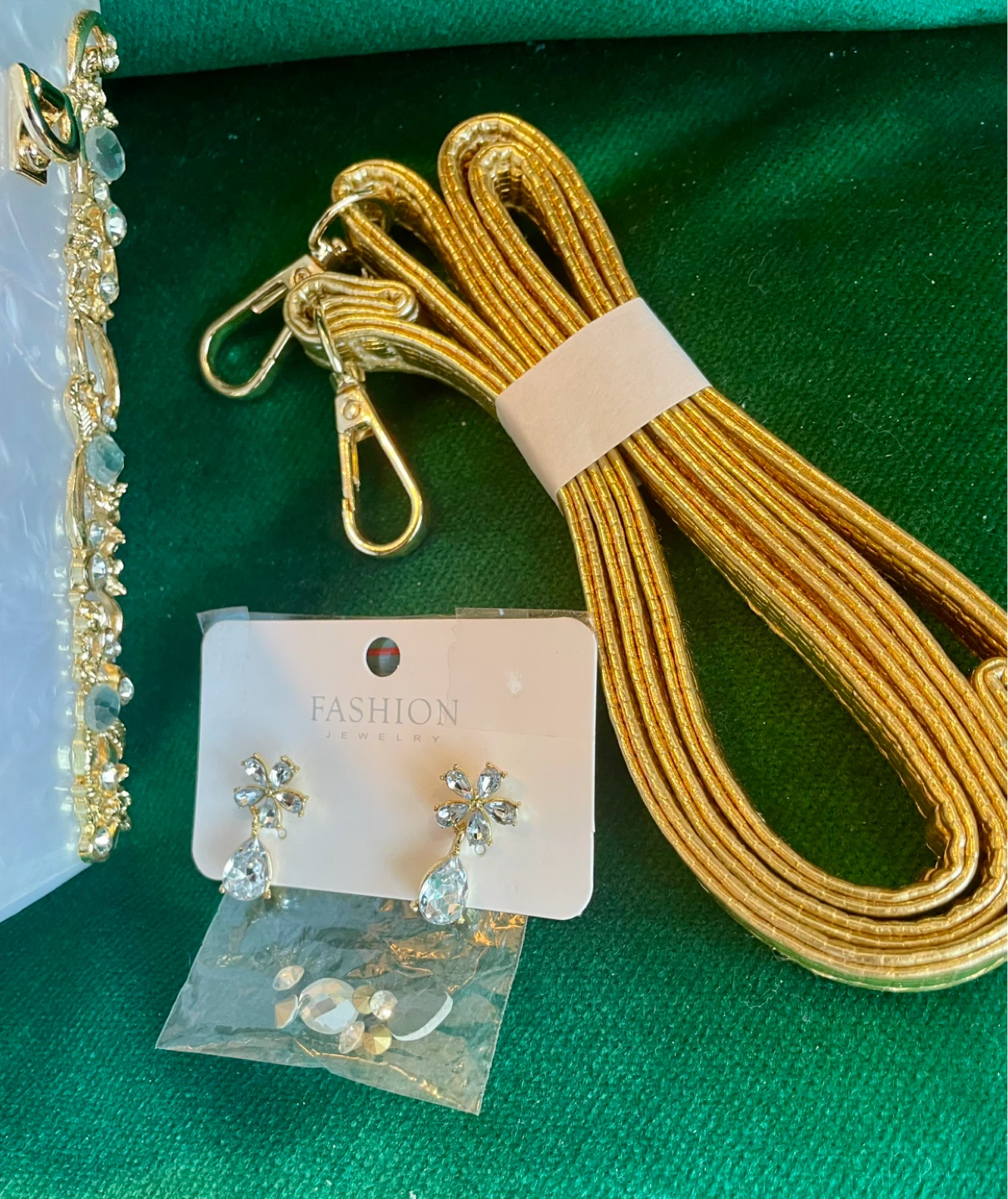 Embellished White Box Clutch with Gold Chain Strap - photo 4
