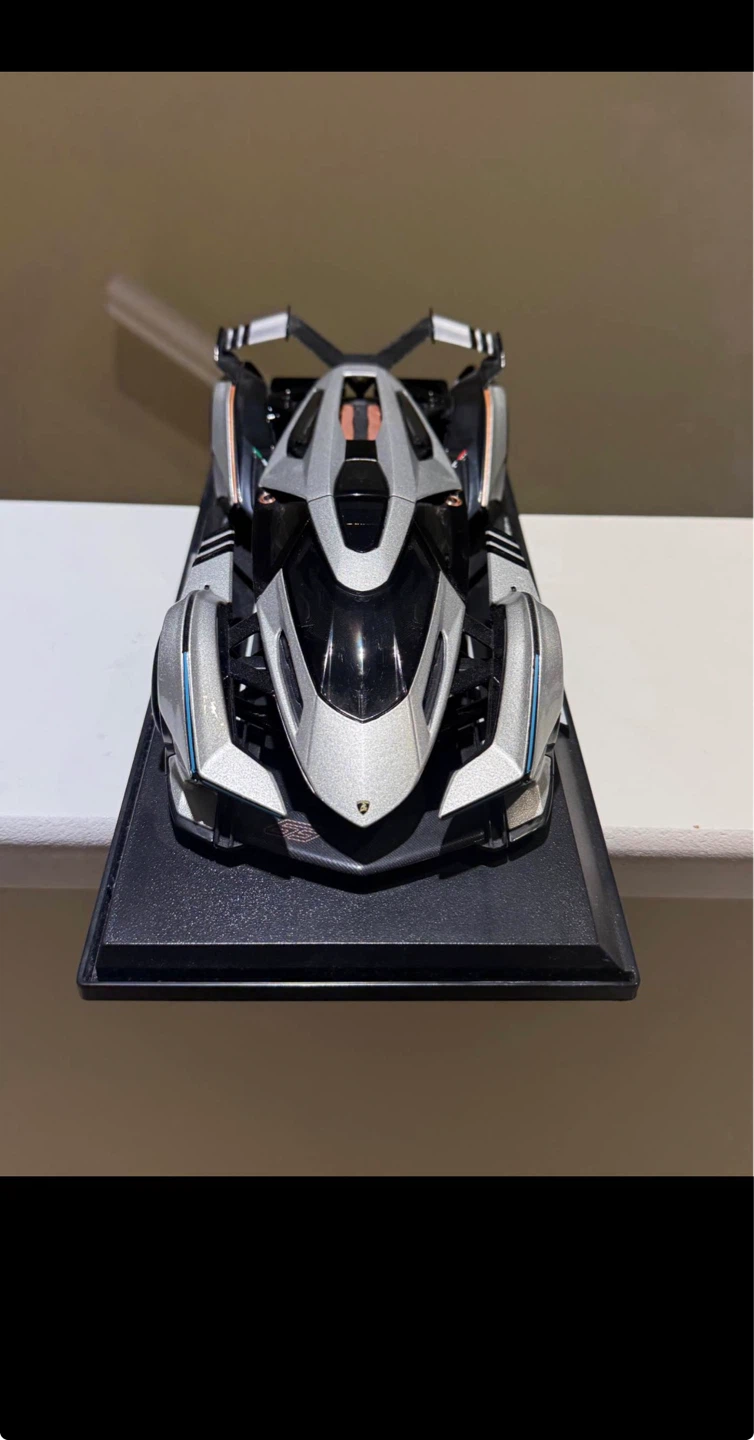 1:18 Maisto Lamborghini V12 Vision Gran Turismo Model Car