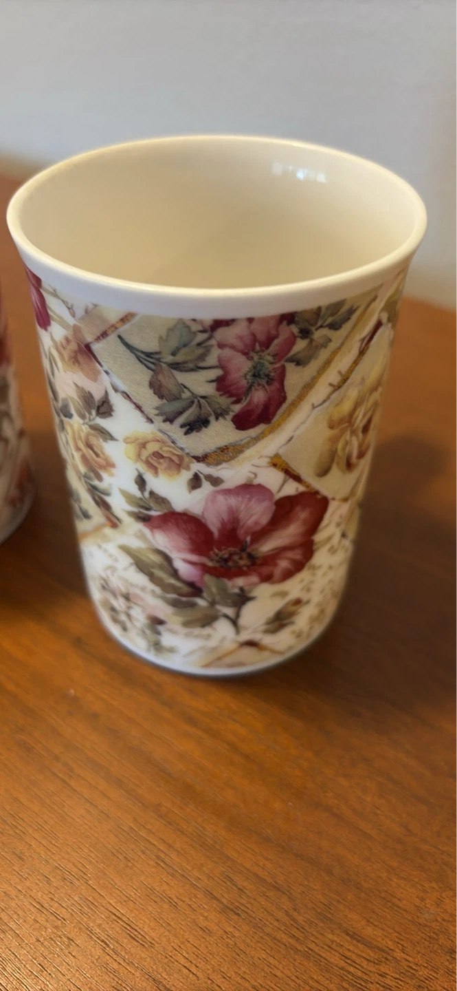 Set of 2 Fine Bone China Mugs - photo 5