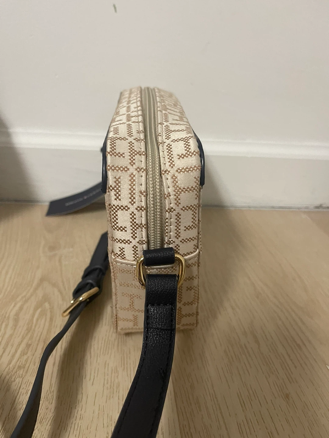 Tommy Hilfiger Crossbody Bag - photo 4