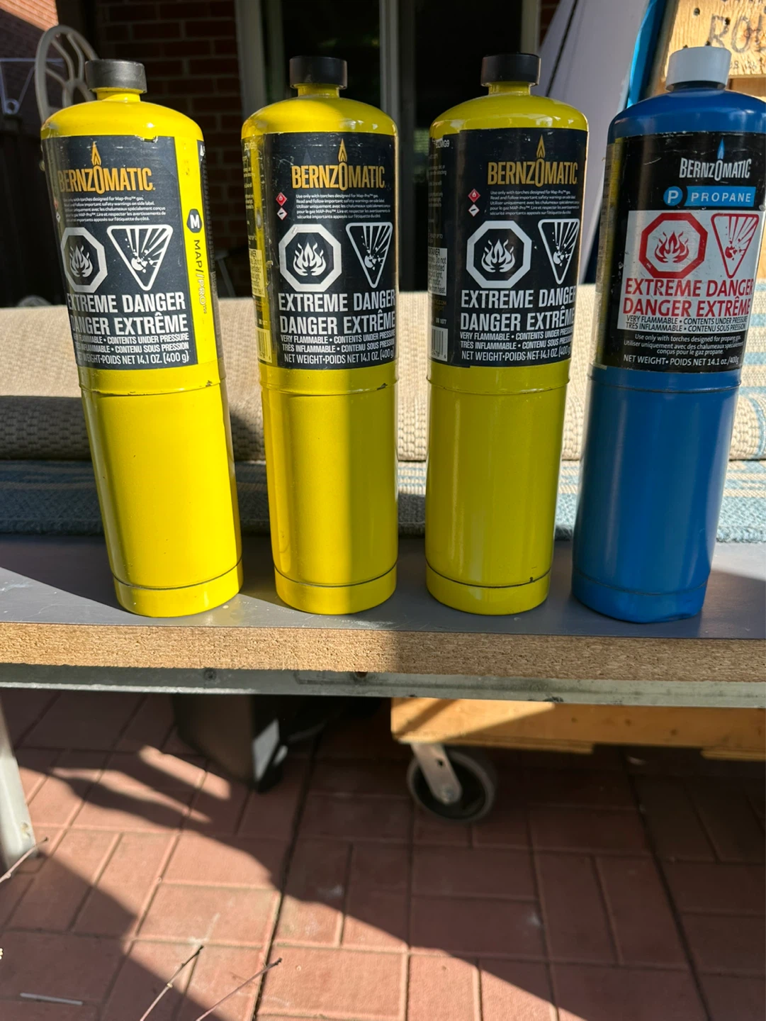Bernzomatic Propane and MAP-Pro Gas Canisters (3 Yellow, 1 Blue)