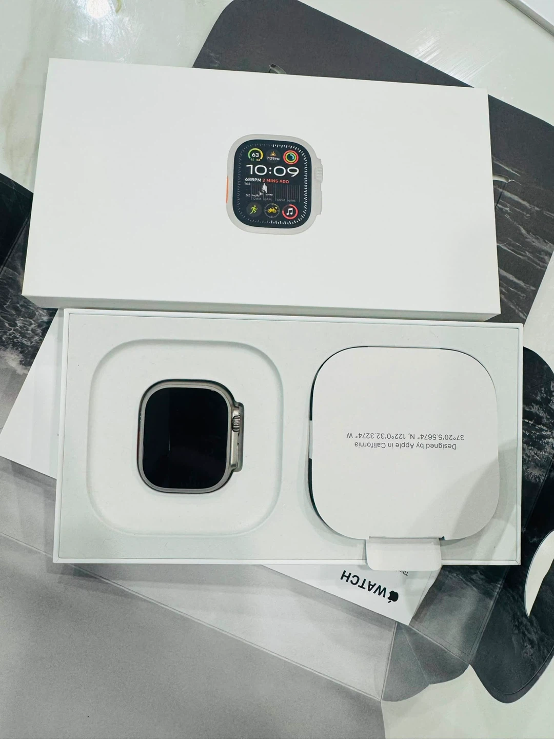 Apple Watch Ultra 49mm Titanium Natural Loop
