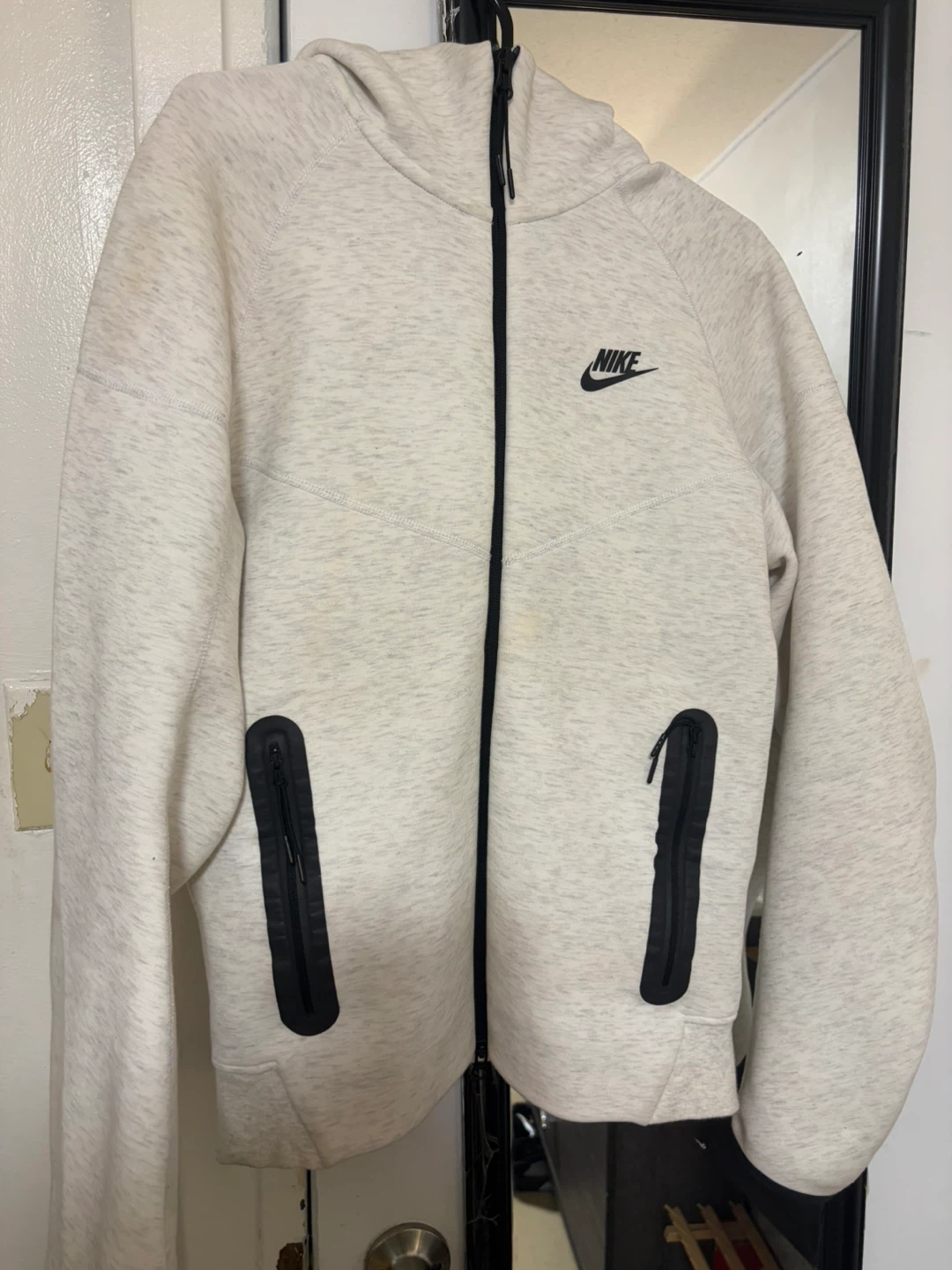 Nike Tech Fleece Full Zip Hoodie and Joggers Set