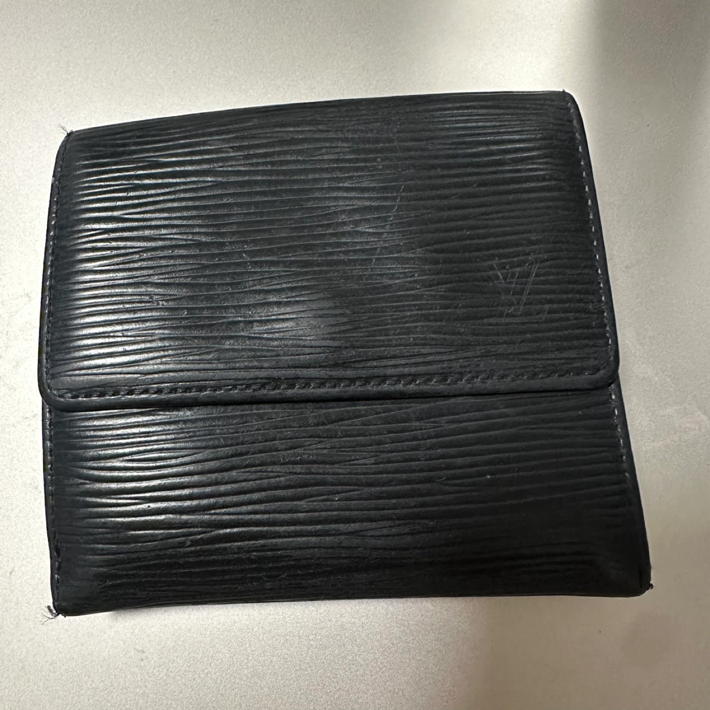 LOUIS VUITTON Elise Epi Trifold Black Leather Compact-Authentic