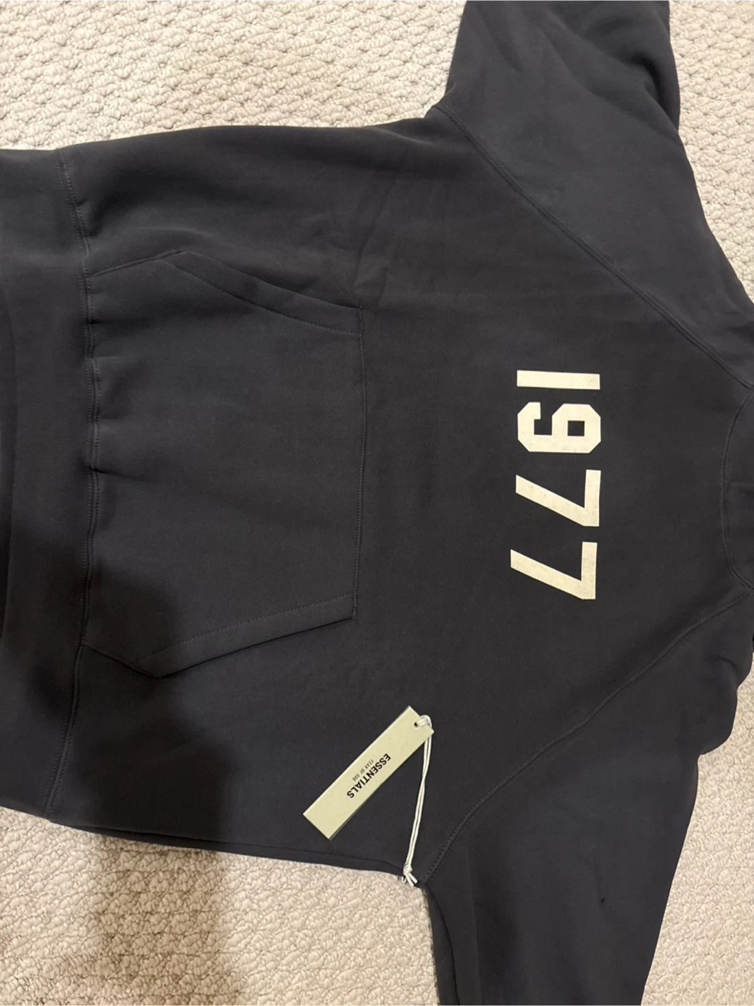 Essentials 1977 hoodie size S - photo 2