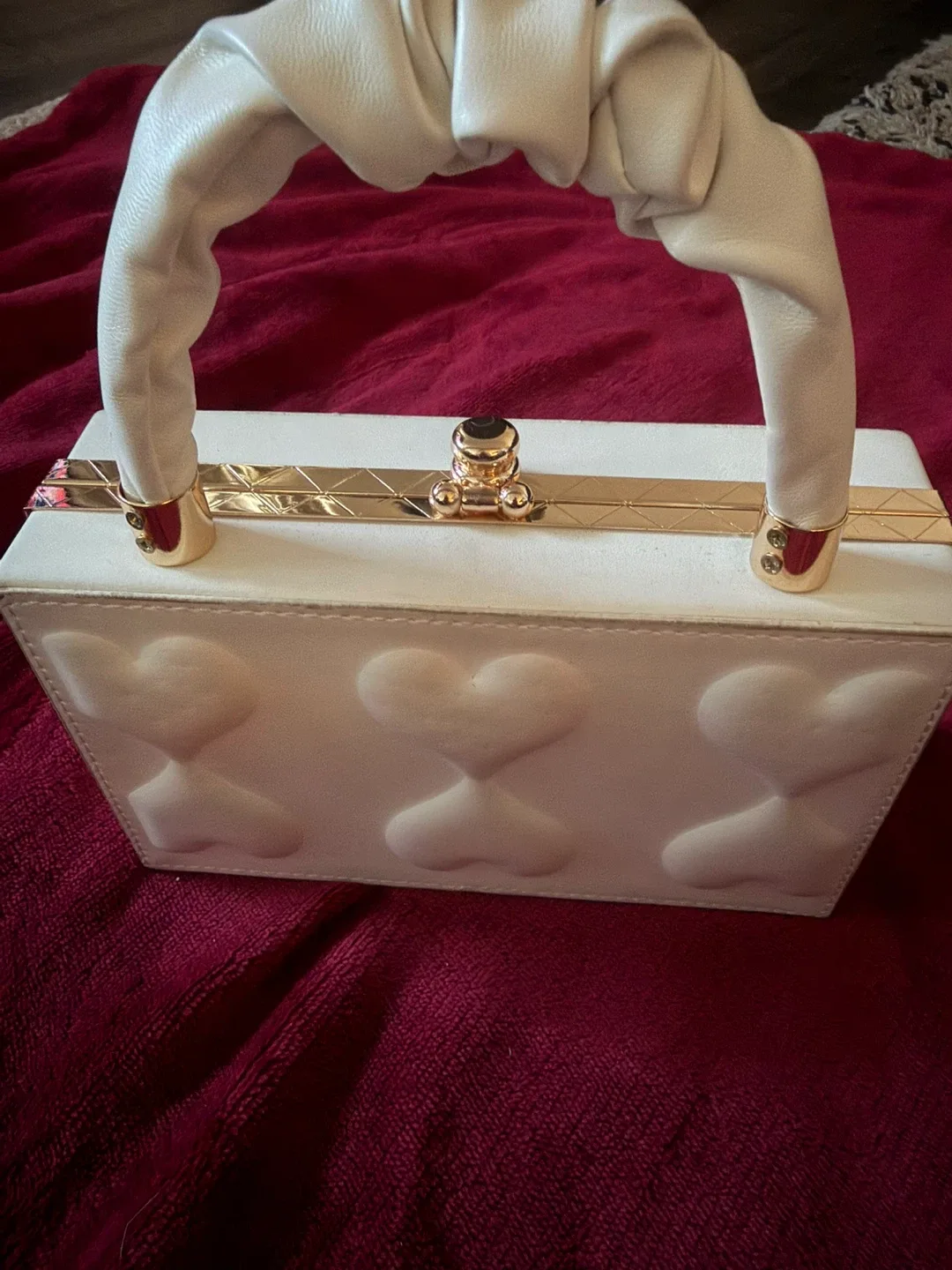 ⚽ White Embossed Heart Box Purse with Gold Hardware