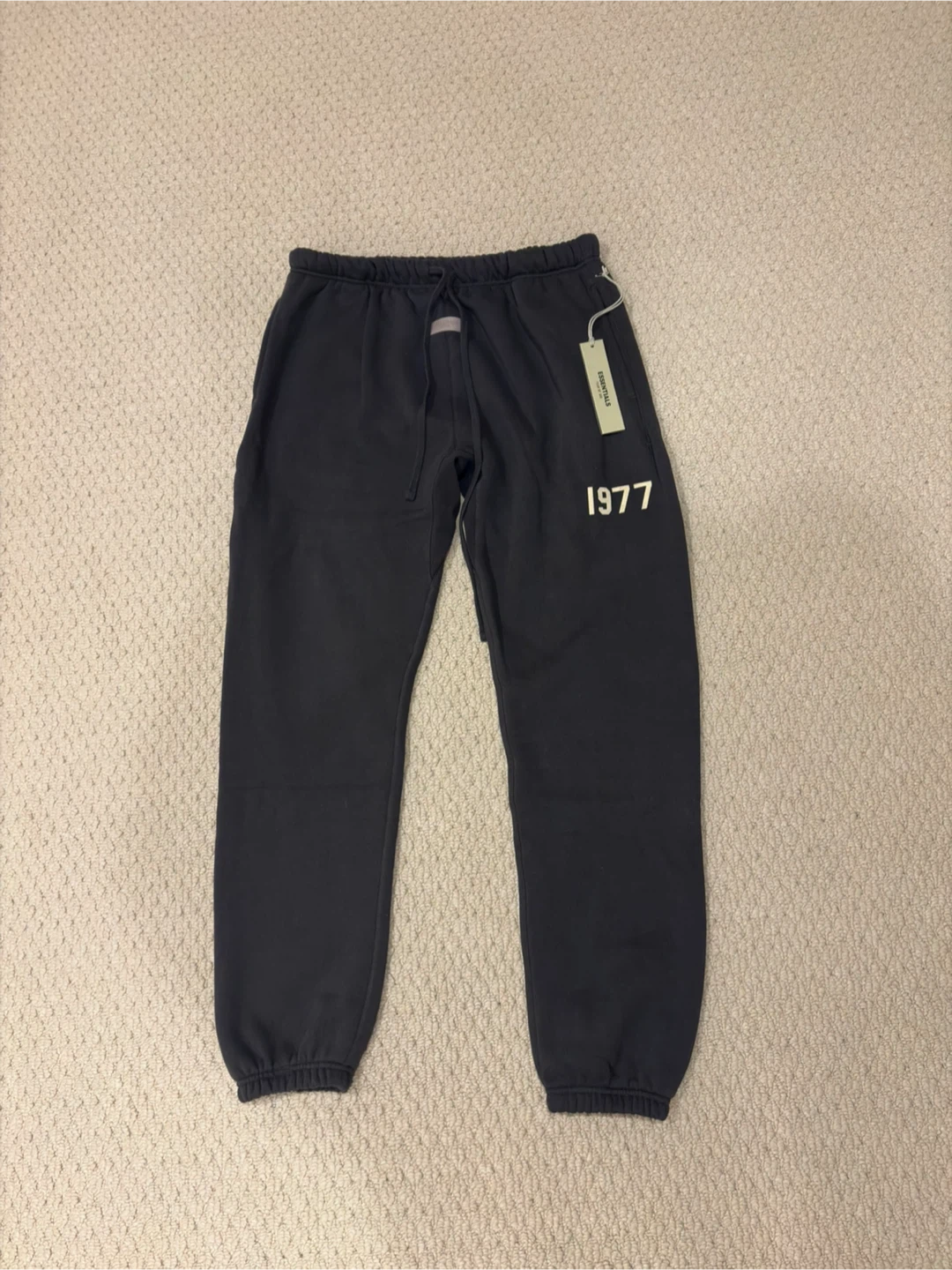 Essentials 1977 Cuffed Sweatpants Size XL
