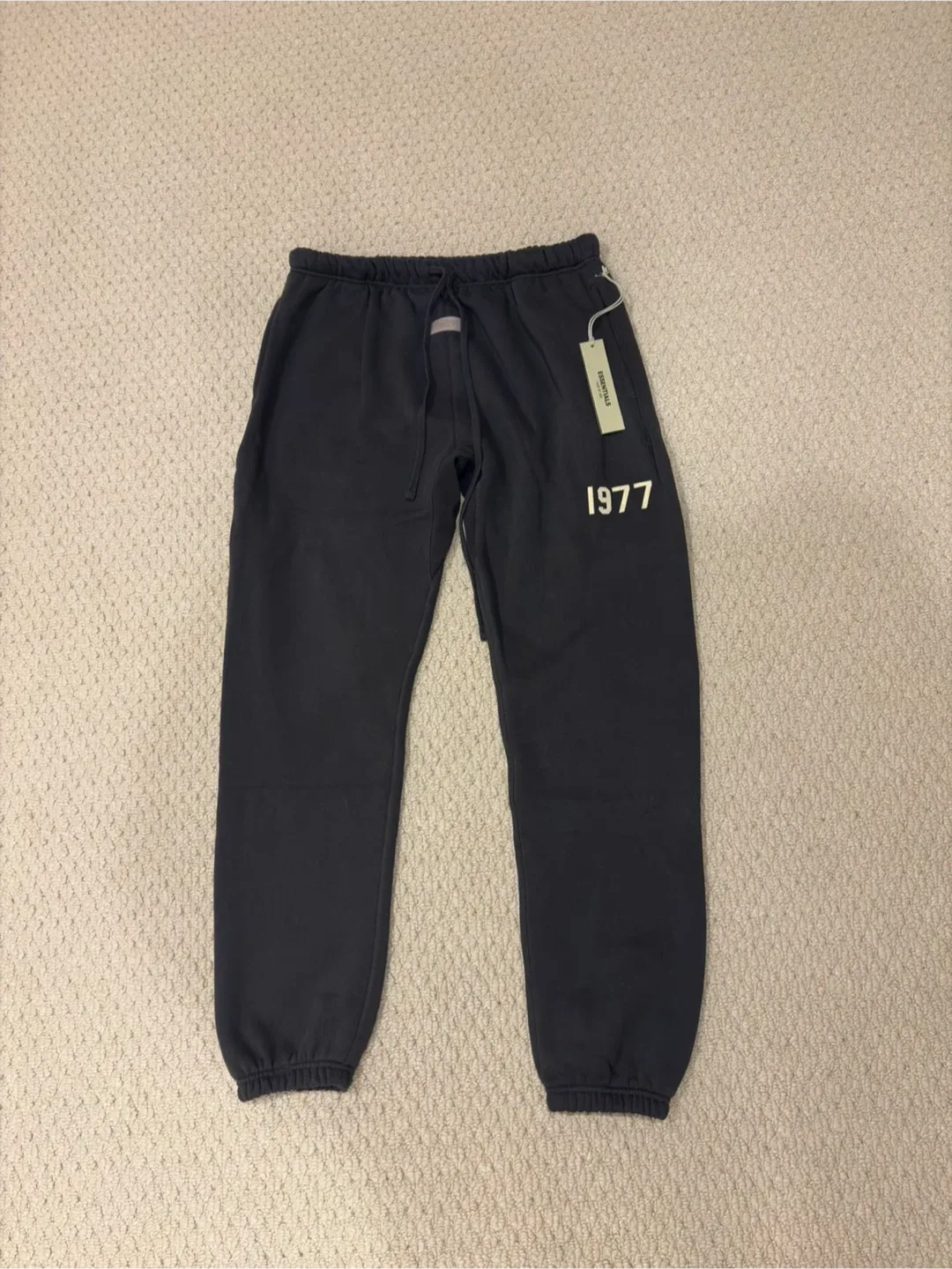 Essentials 1977 Cuffed Sweatpants Size XL