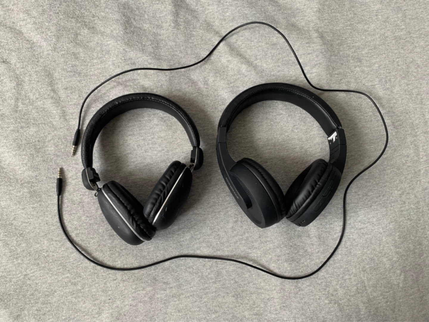Bluetooth Headphones ⚽️ $5 each