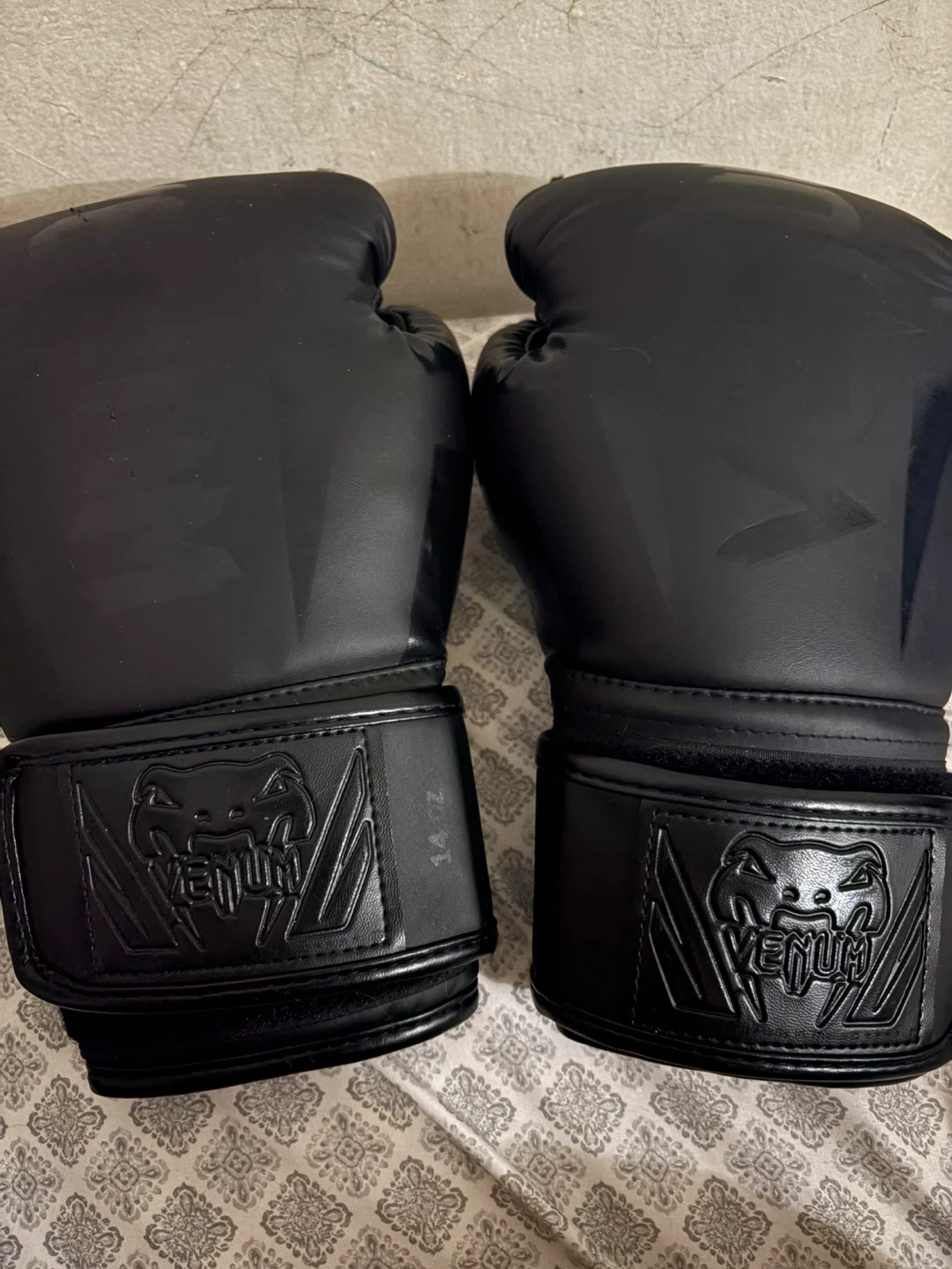 Venum Boxing Gloves 14 oz
