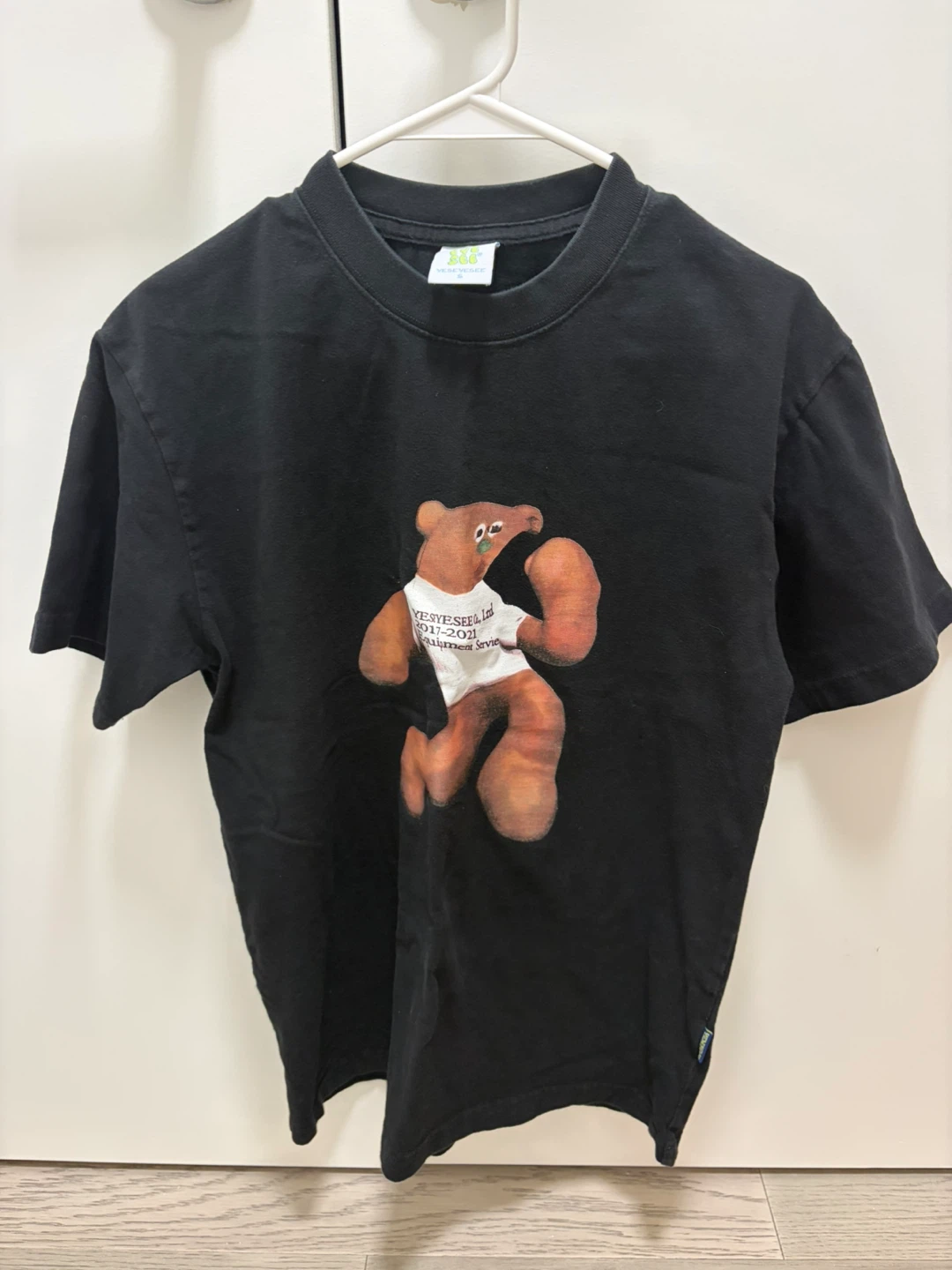 YESEYESEE Graphic T-Shirt