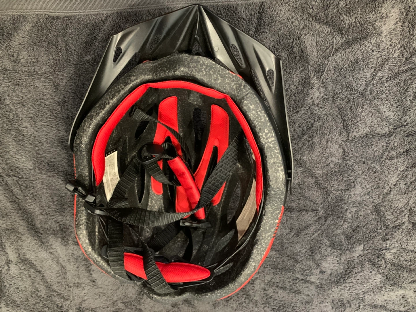 🚴‍♂️🔥 STEALTH Cycling Helmet – Never Used | Like New 🔥🚴‍♂️ - photo 3