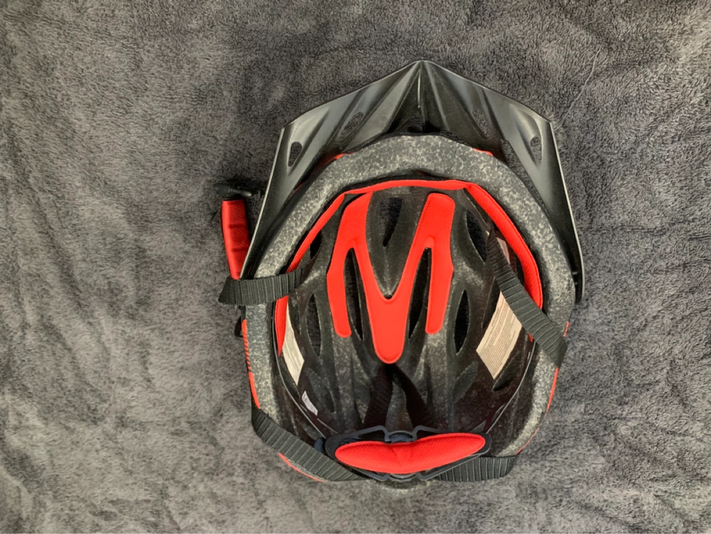 🚴‍♂️🔥 STEALTH Cycling Helmet – Never Used | Like New 🔥🚴‍♂️ - photo 4