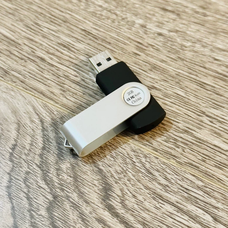 2GB USB Flash Drive ⚽️ - photo 2