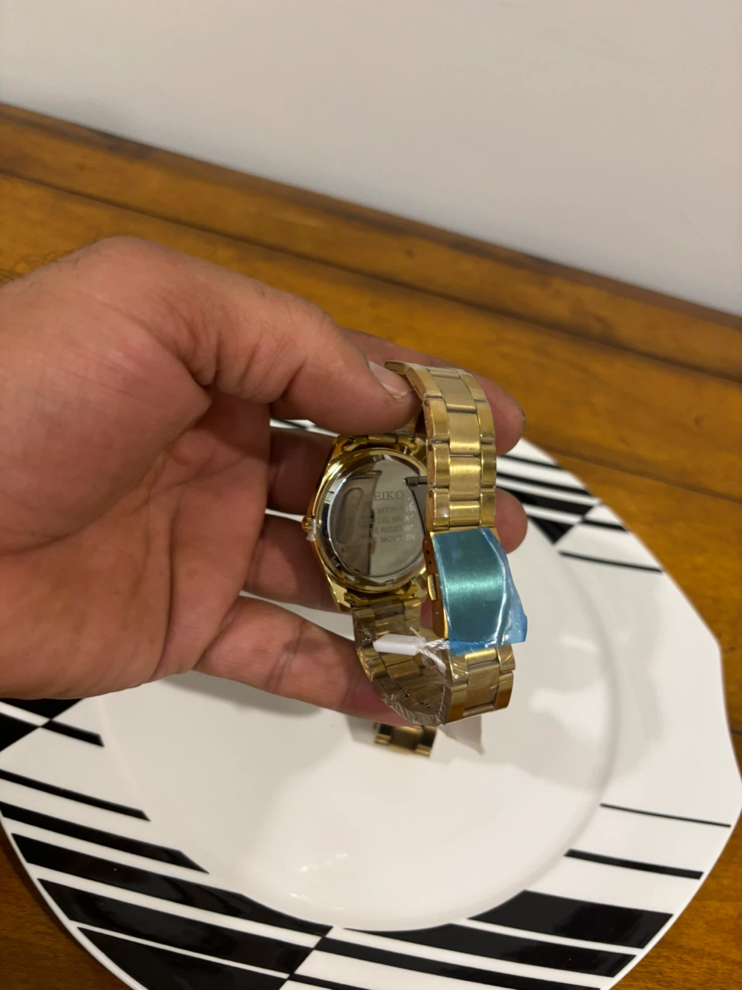 Seiko Gold Tone Analog Watches (2) - photo 3